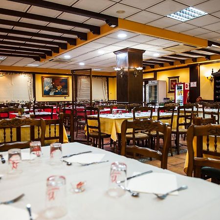 Hostal Las Palomas 루세나 외부 사진