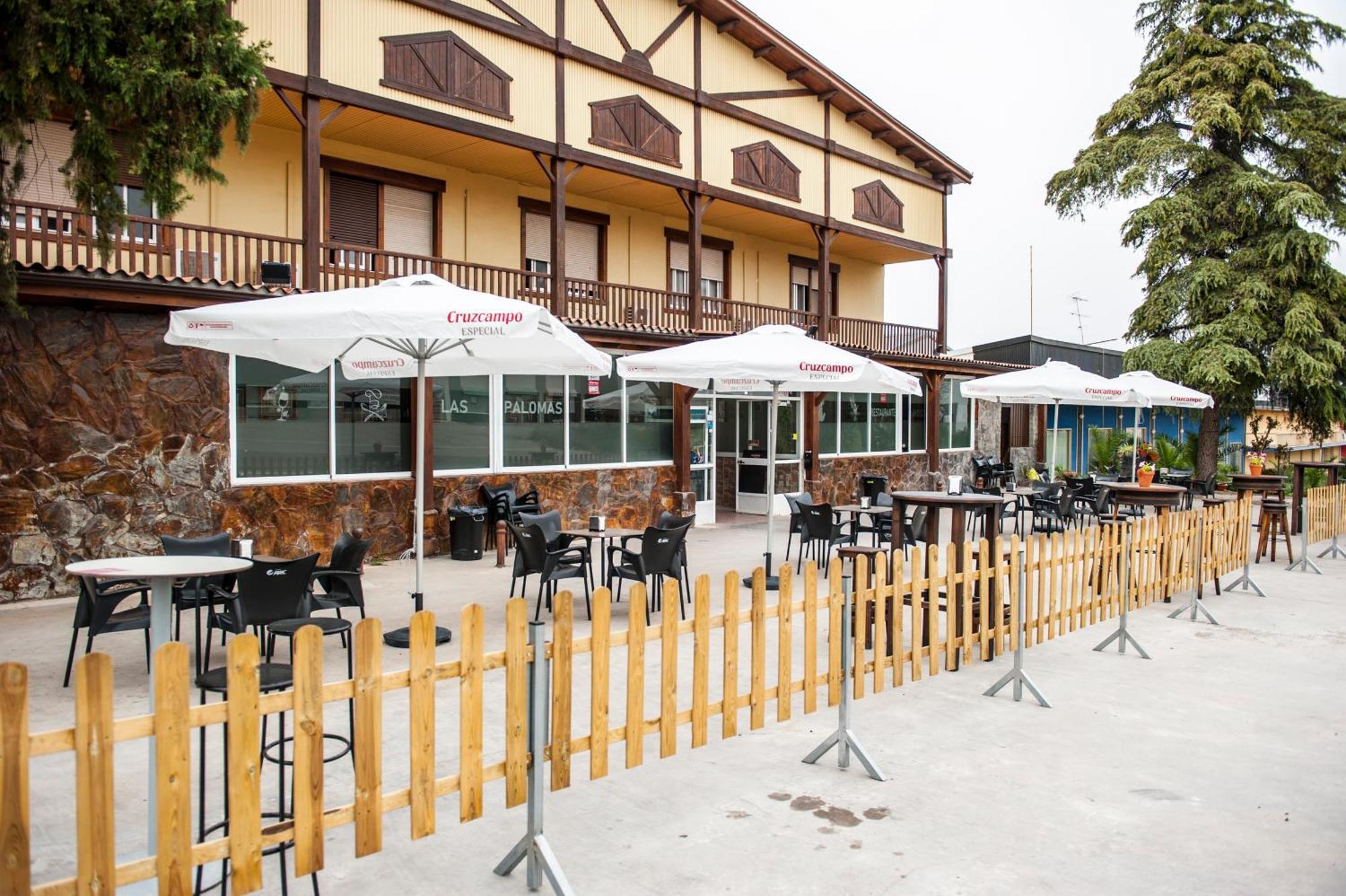Hostal Las Palomas 루세나 외부 사진